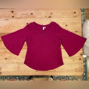 Meadow Rue by Anthropologie- 3/4 length sleeve tee Bell Sleeve : size L - Pink